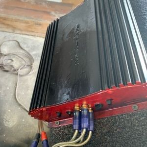 California 4200 400 W amp 4 channel